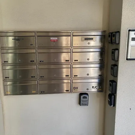 Modern Urban * Φουνκάλ