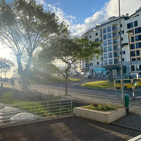 Modern Urban Lägenhet Funchal (Madeira)