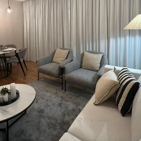 Modern Urban * פונשל